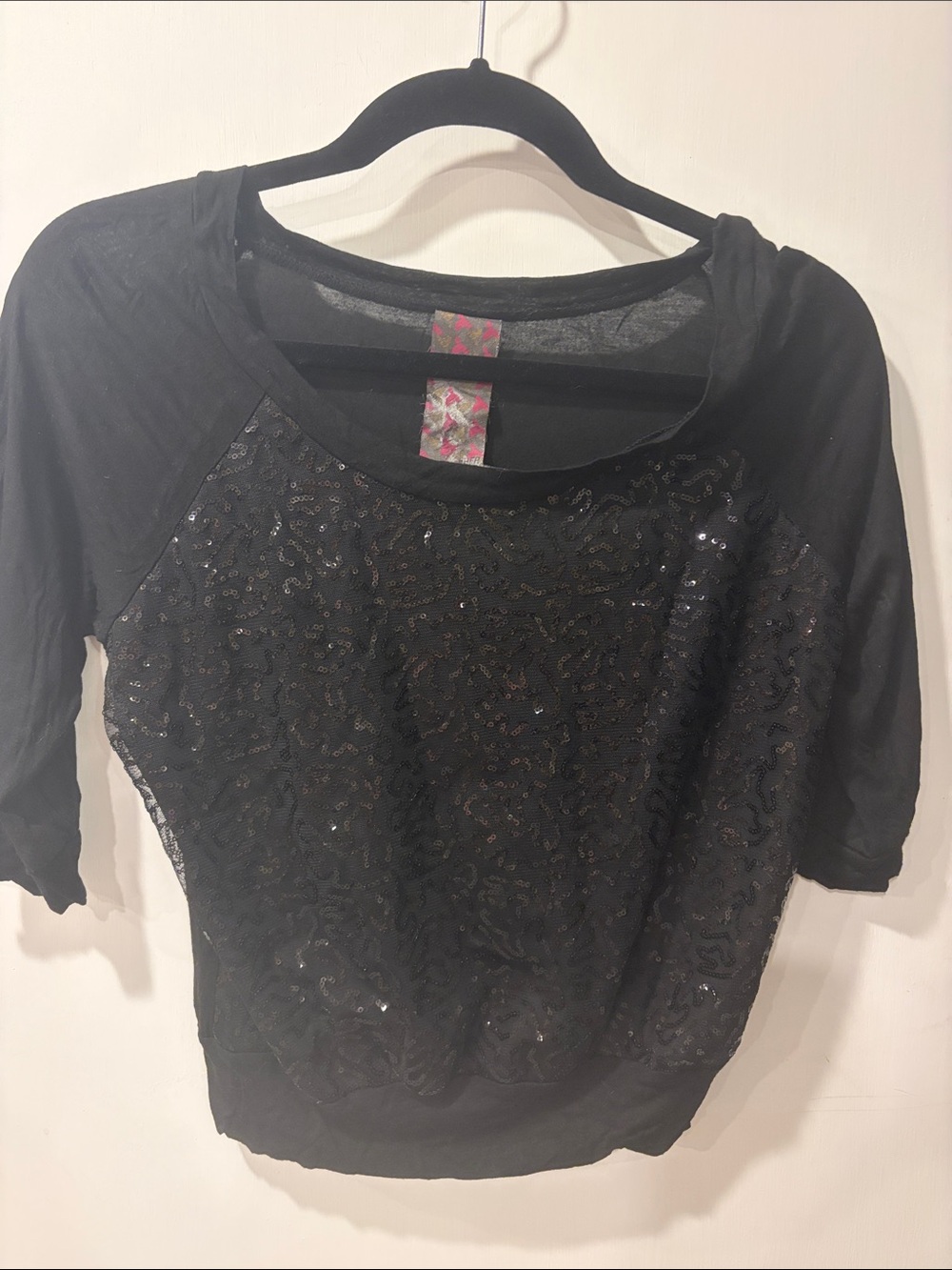 WallpeHer Black Sequin Embellished Women’s Top small short sleeve